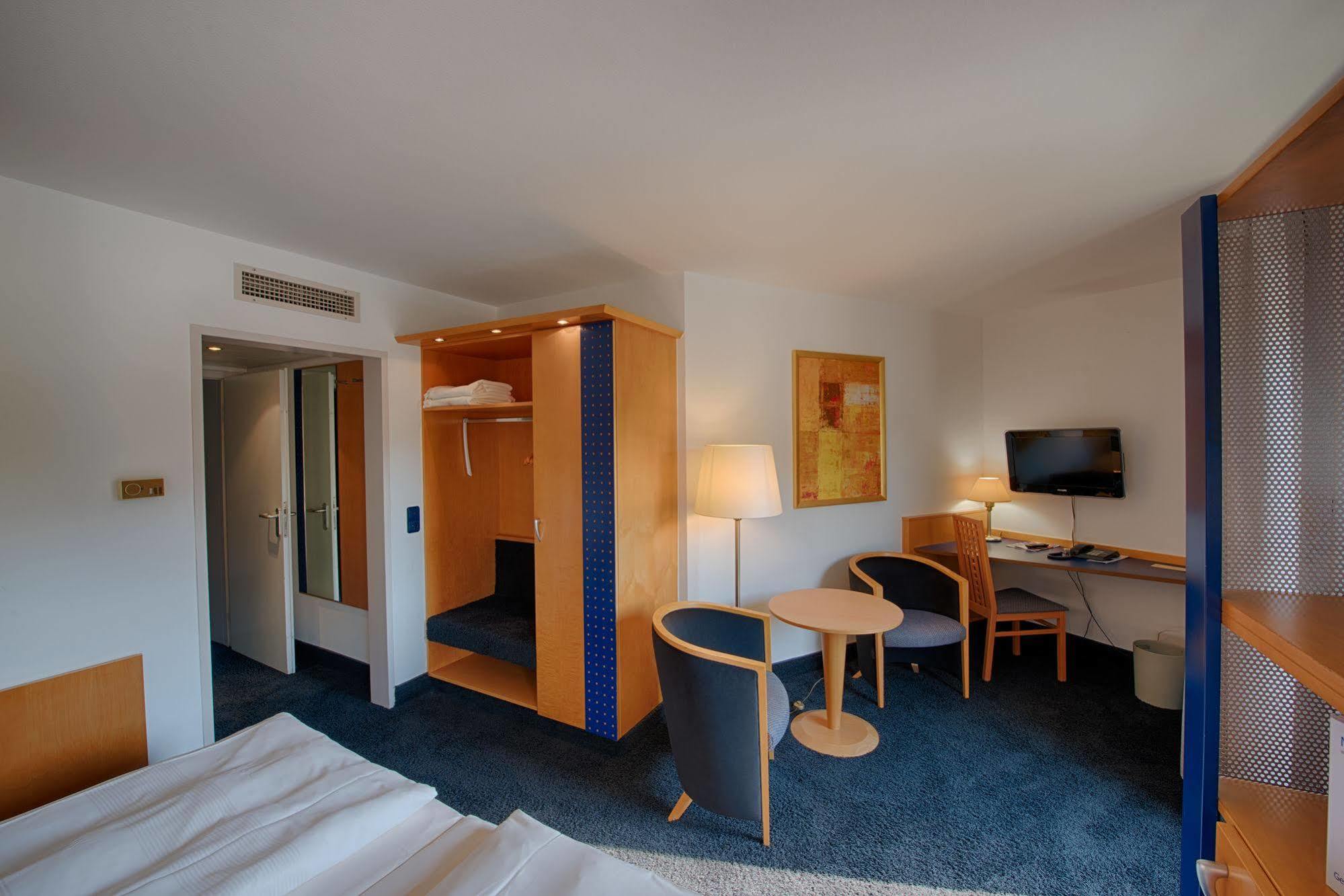 Hotel & Restaurant Walfisch Вюрцбург Екстериор снимка