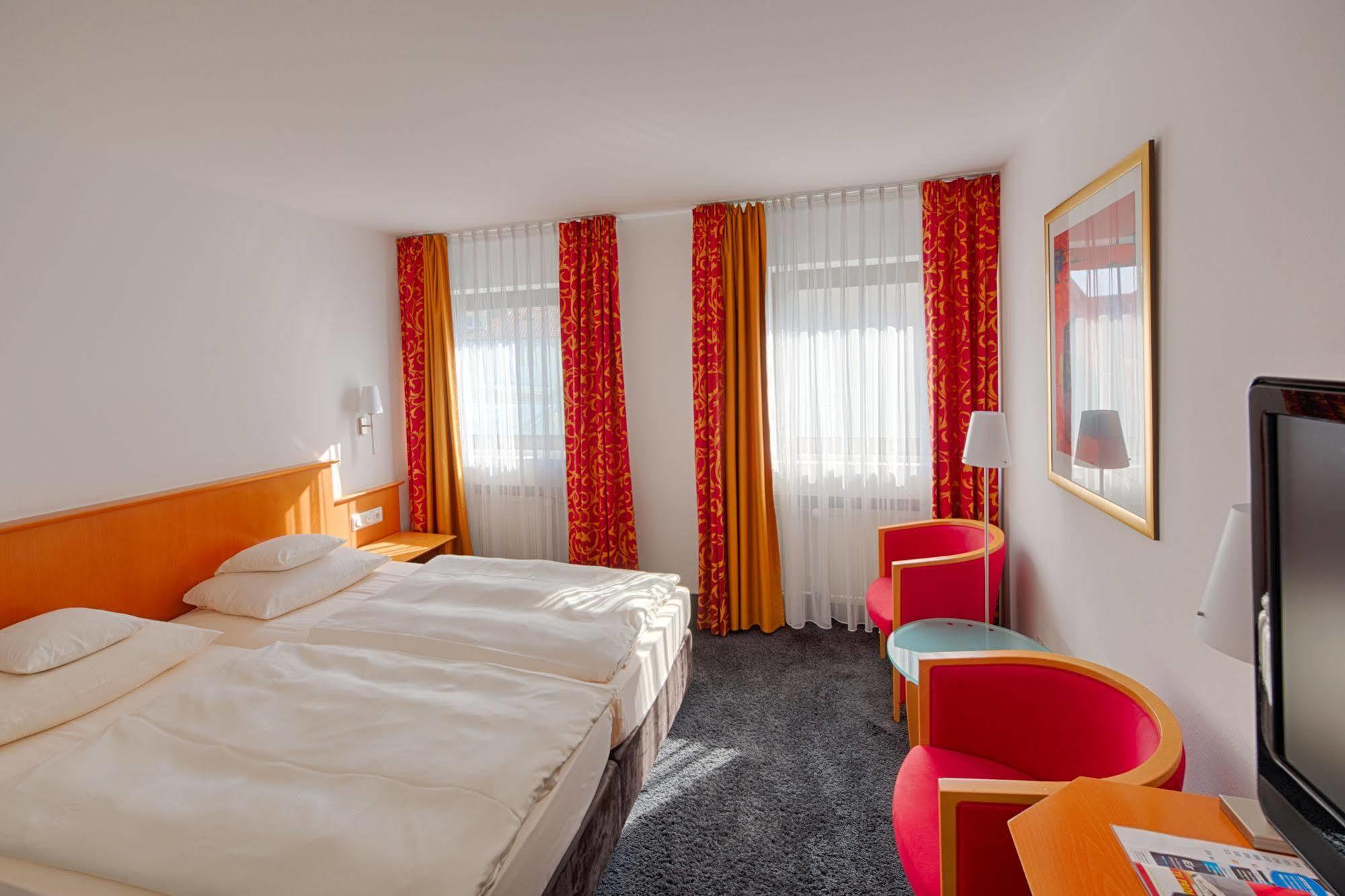 Hotel & Restaurant Walfisch Вюрцбург Екстериор снимка