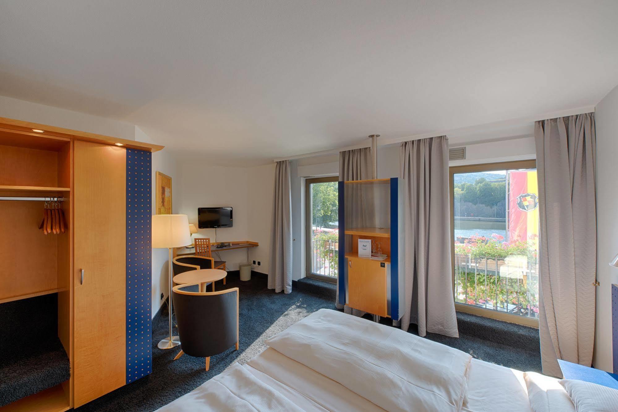 Hotel & Restaurant Walfisch Вюрцбург Екстериор снимка